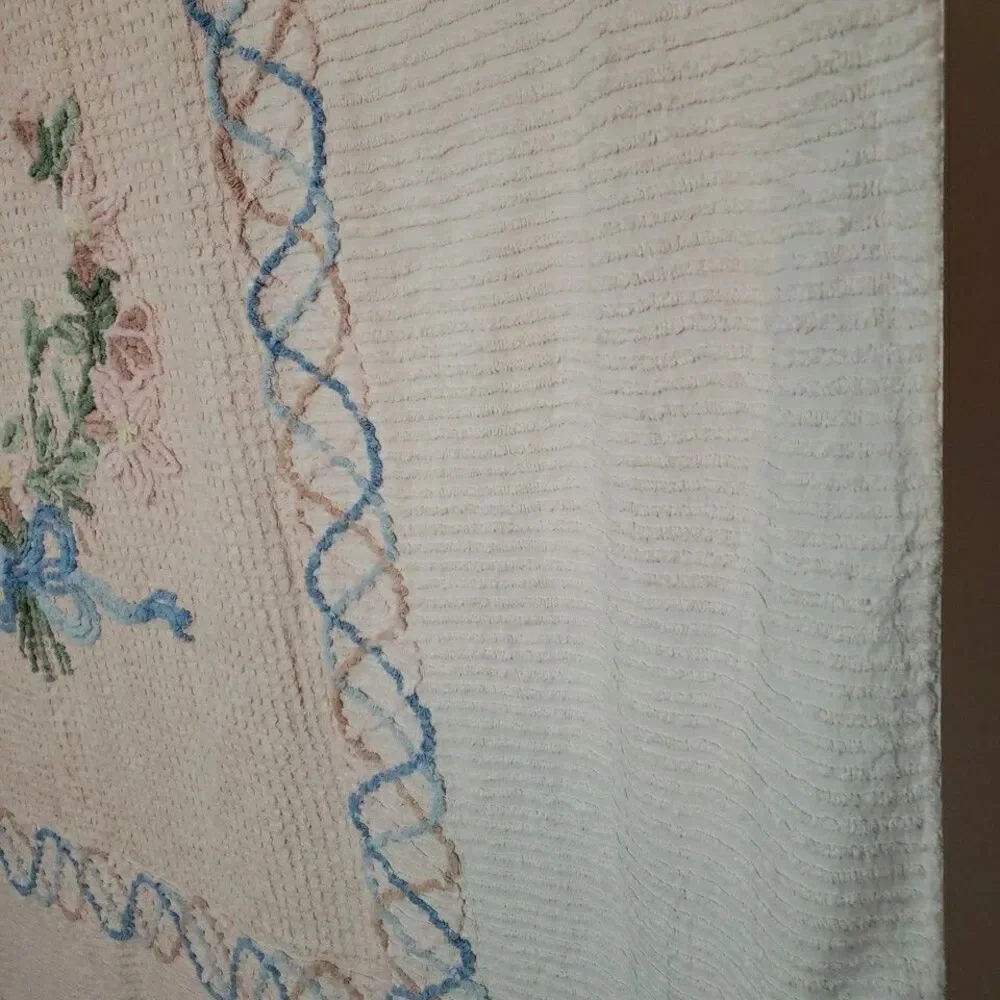 Vintage Chenille Bedspread 87